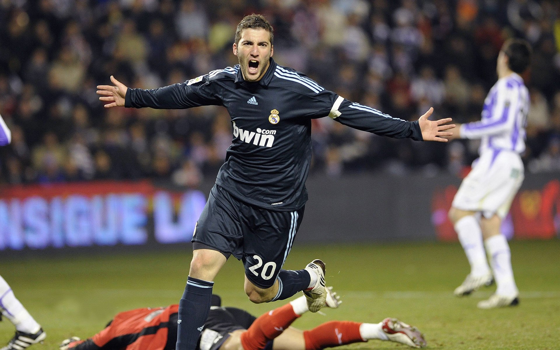 九游LOL-西甲史诗盛宴：破门、过人、扑救统统精彩绝伦，西甲门将扑救成功率