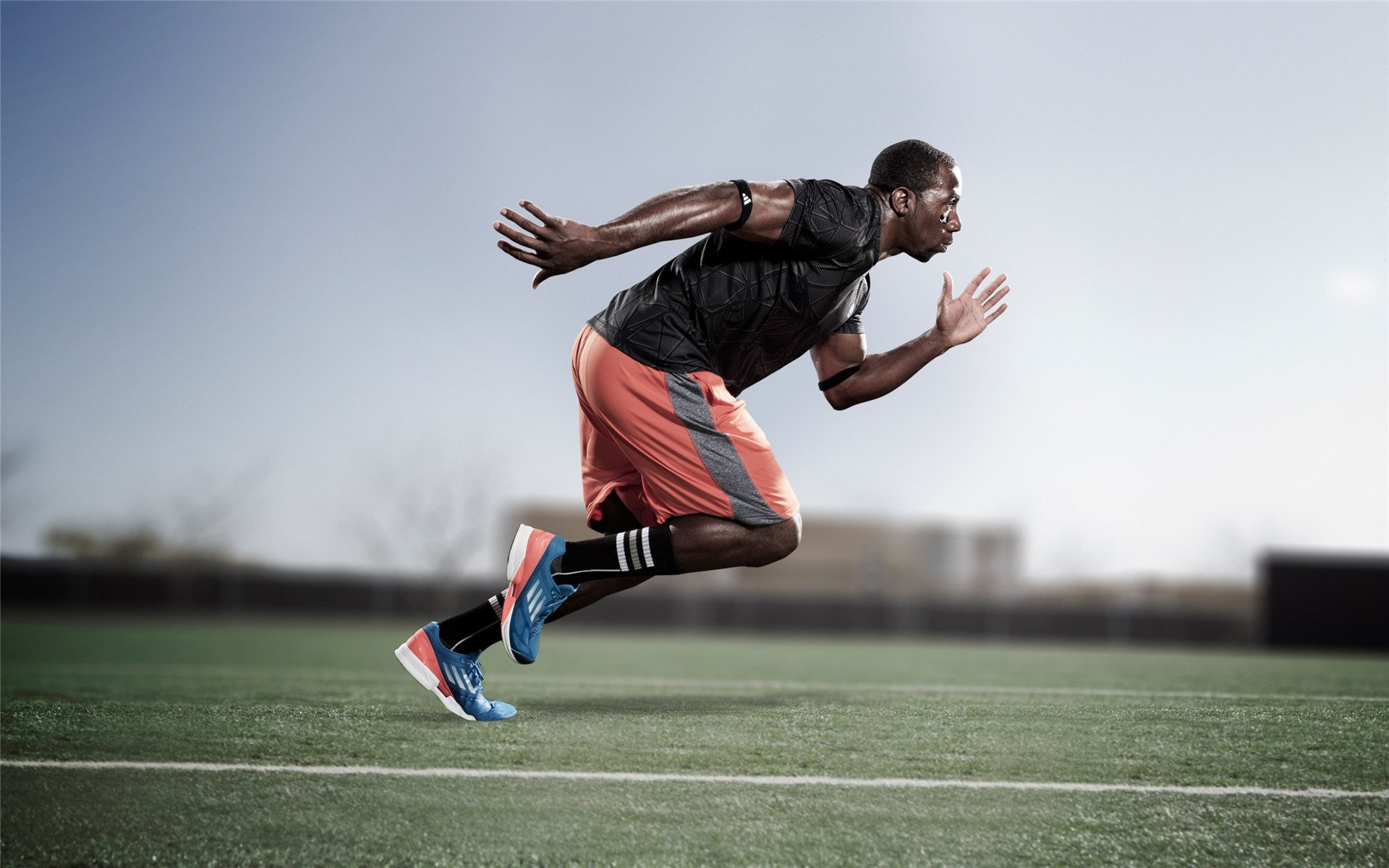 苏炳添百米跑出年度最佳成绩，苏炳添百米最好记录是多少